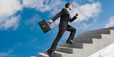 10,000 accountants to become financial advisers