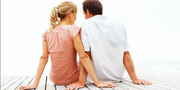 For love and money: advice strategies for new couples
