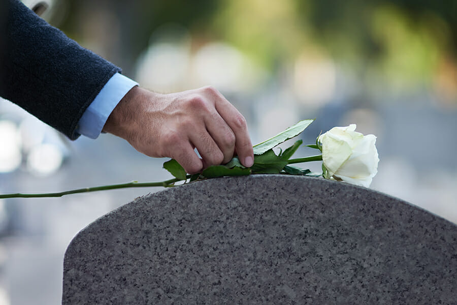 Advisers need more education on handling deaths
