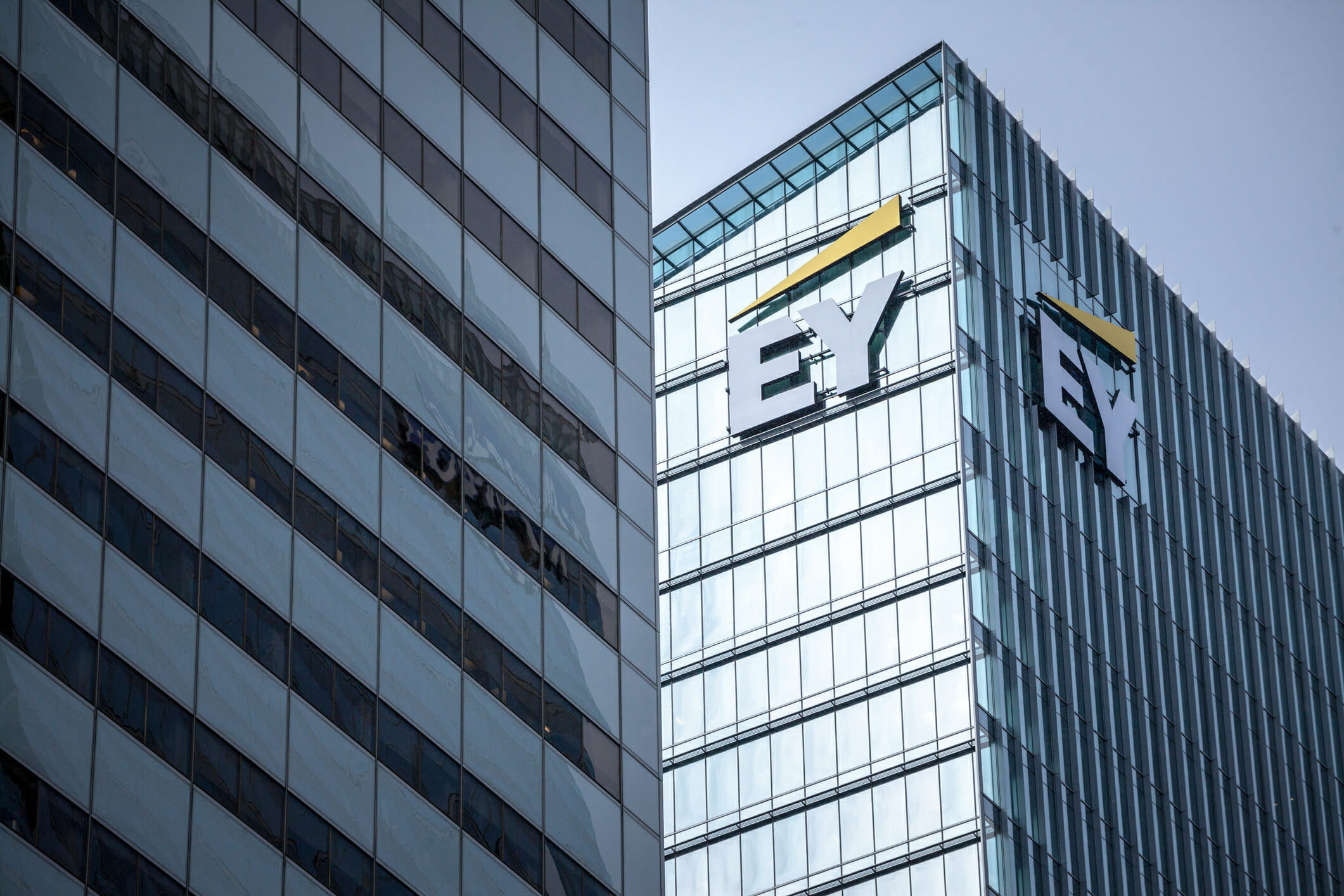 Aussie advice clients less concerned about hidden fees: EY