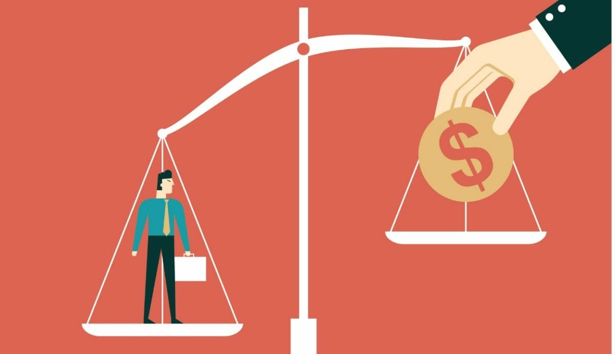 Adviser salaries stagnate, small firms faring worse: CoreData