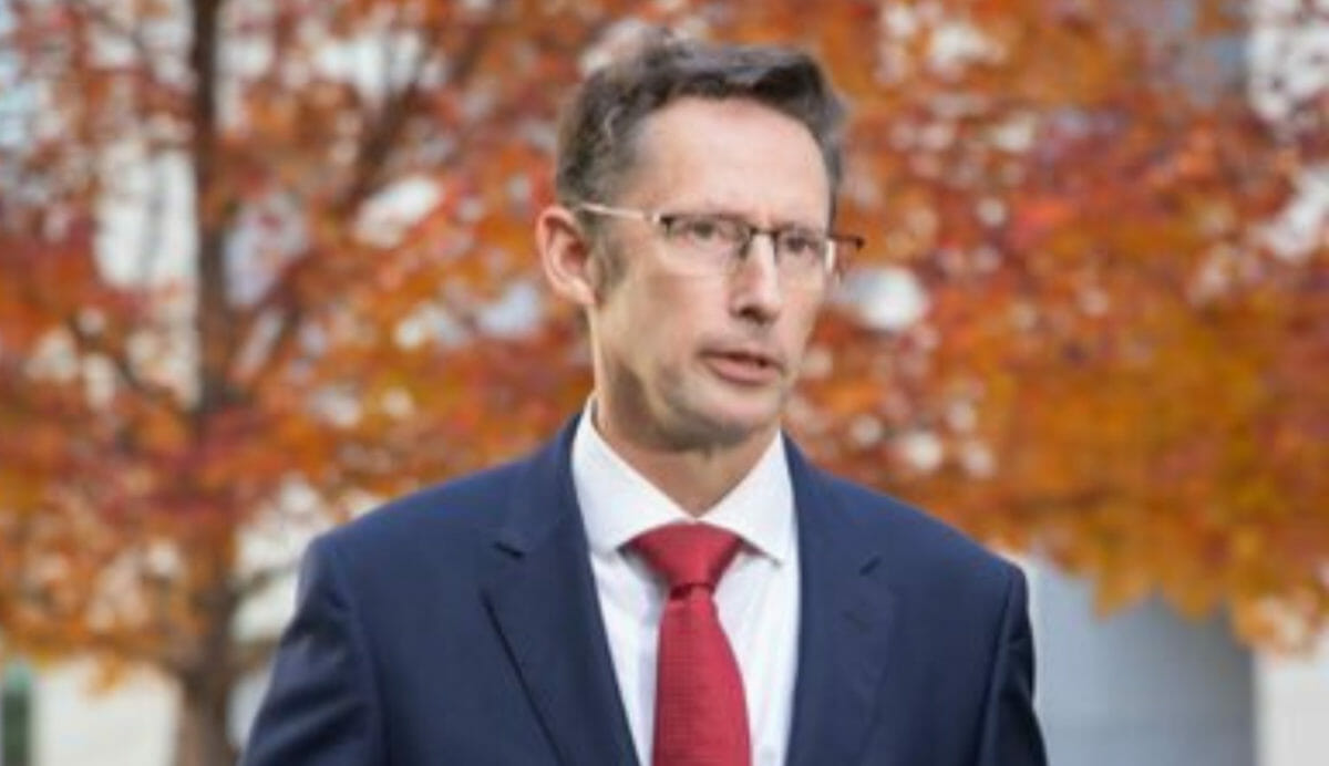 Adviser exam to be included in education consultation