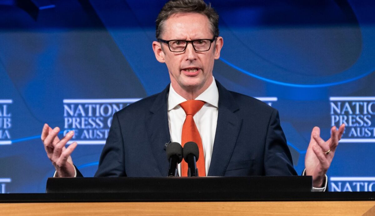 ‘War on scams’ drives minister on financial advice reform