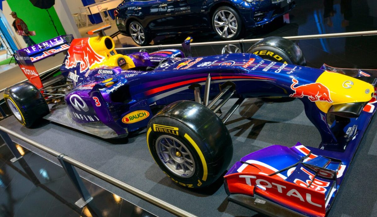 Advise to survive: What planners can learn from F1
