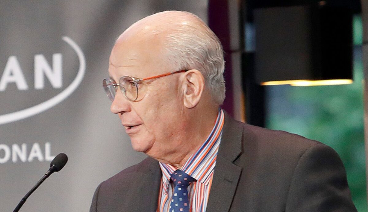 1700 advisers at risk of not meeting education deadline: Kaplan