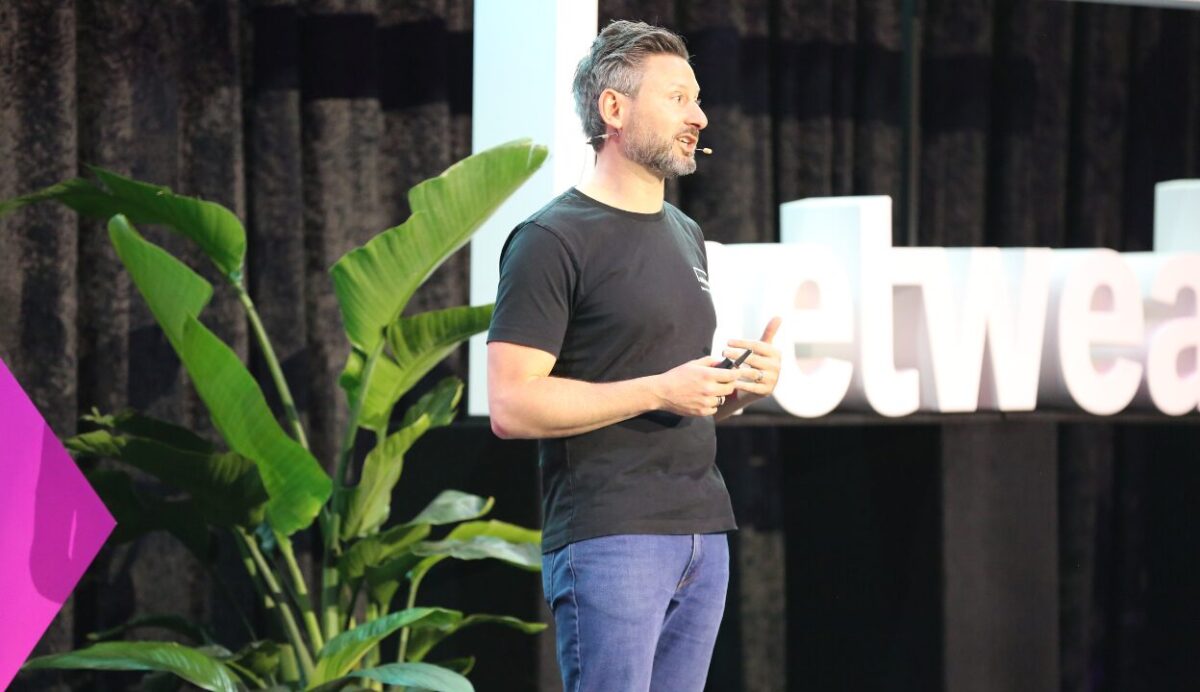 Data is the glue that will bind connected advice firms