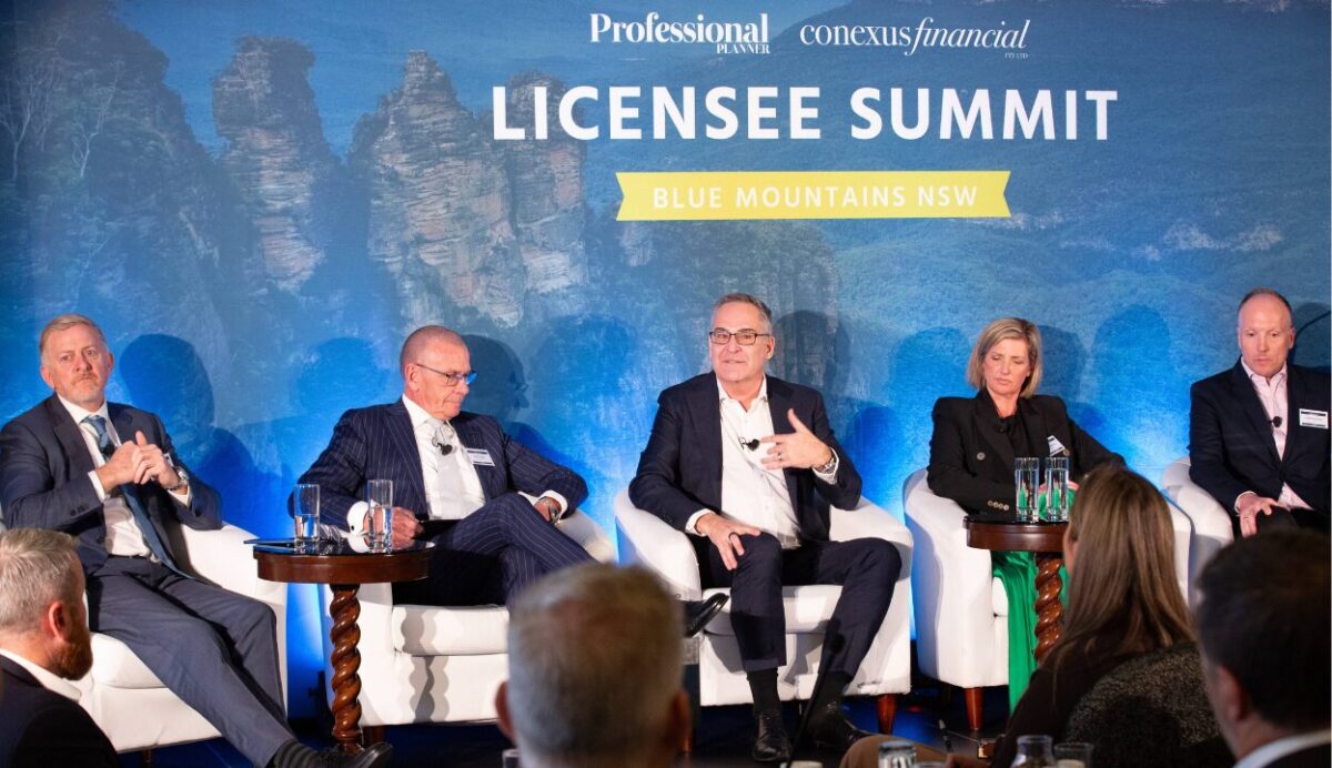 ‘Data war’ a major roadblock to big productivity gains for advisers