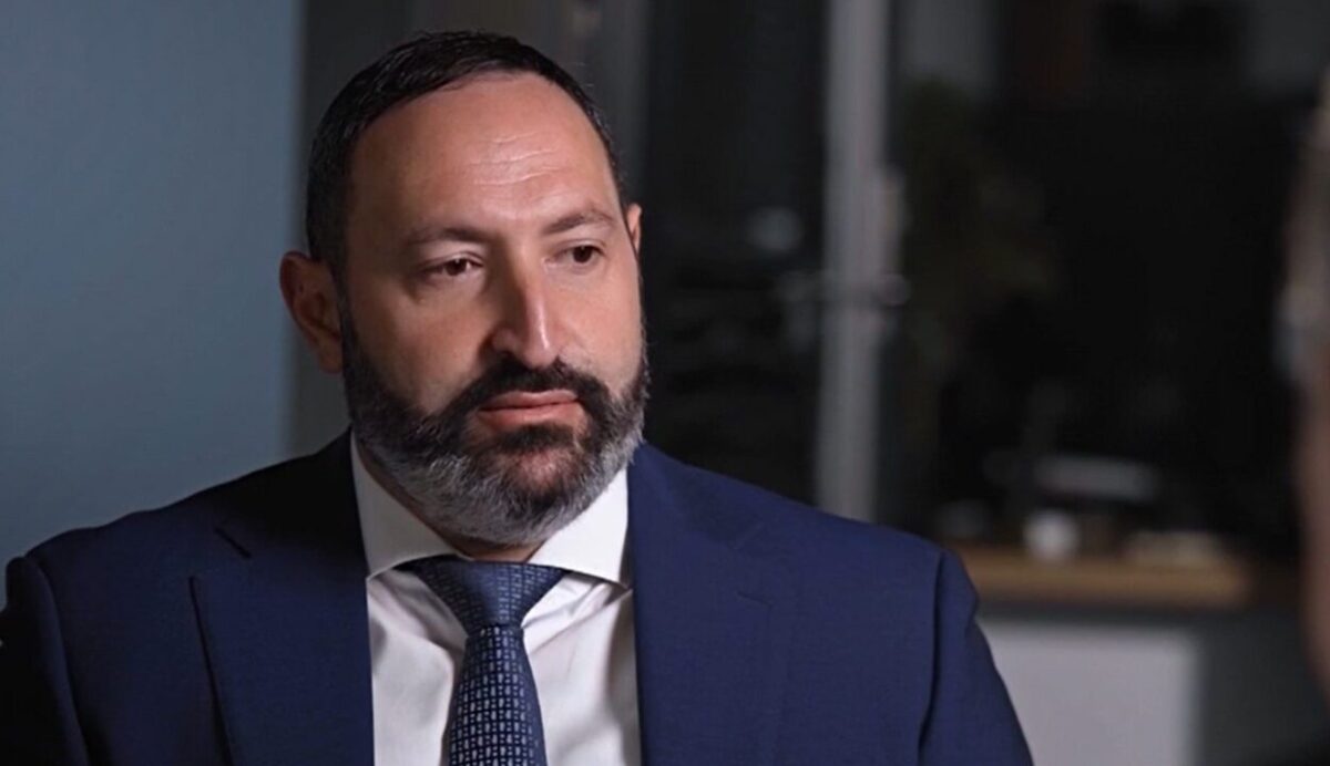 Shield, First Guardian adviser has travel ban lifted